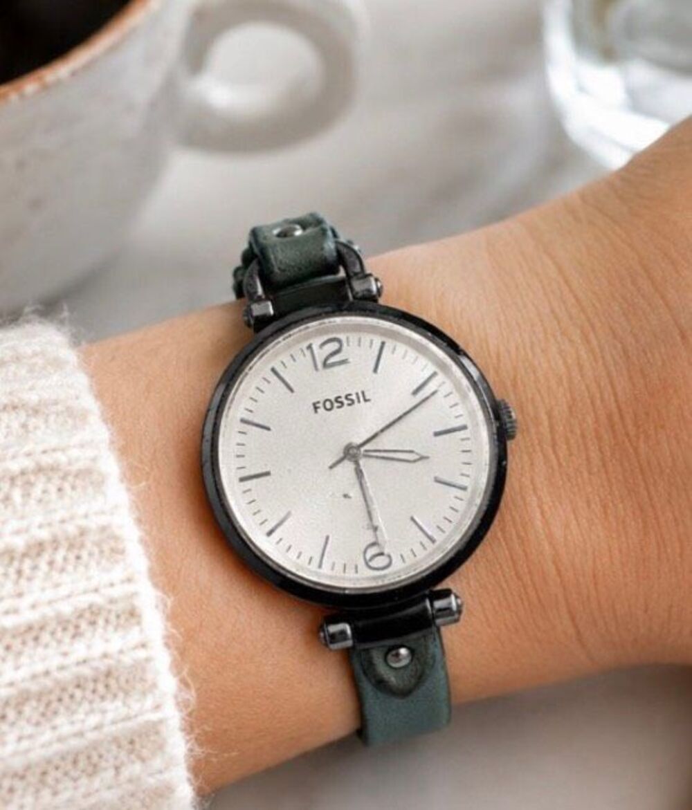 Fossil Womens Watch ES3221 Silver Tone Case Green Leather Band